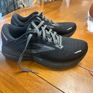 Brooks Women’s Black Athletic Shoes